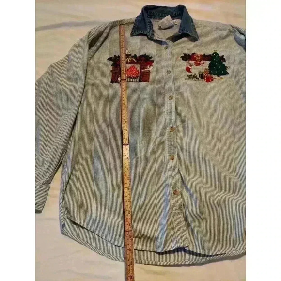 Vintage Button Down Christmas Shirt Size Large Santa Bear Tree Presents Grandma - Picture 4 of 8